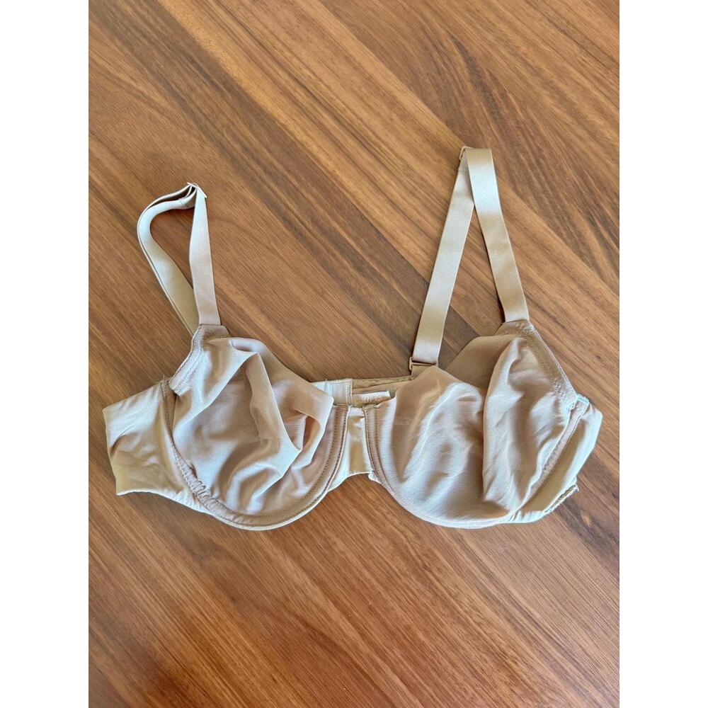 SKIMS Bra Size 38B No Show Molded Unlined Demi Beige Seamless Adjustable Strap